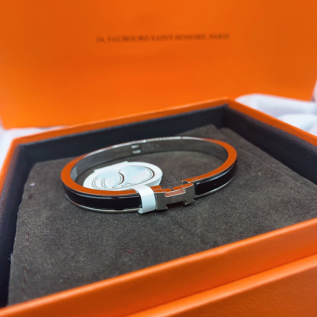 [Aetheris]CLASSIC HM CLIC BLACK 8MM ENAMEL BRACELET