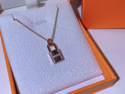 [Aetheris]HM ADVANCED NICHE LOCK HEAD NECKLACE DIAMONDS