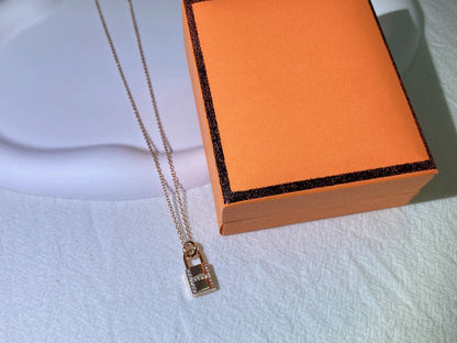 [Aetheris]HM ADVANCED NICHE LOCK HEAD NECKLACE DIAMONDS