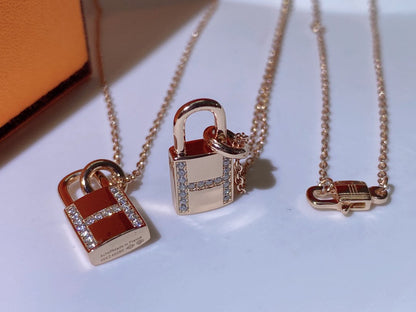 [Aetheris]HM ADVANCED NICHE LOCK HEAD NECKLACE DIAMONDS