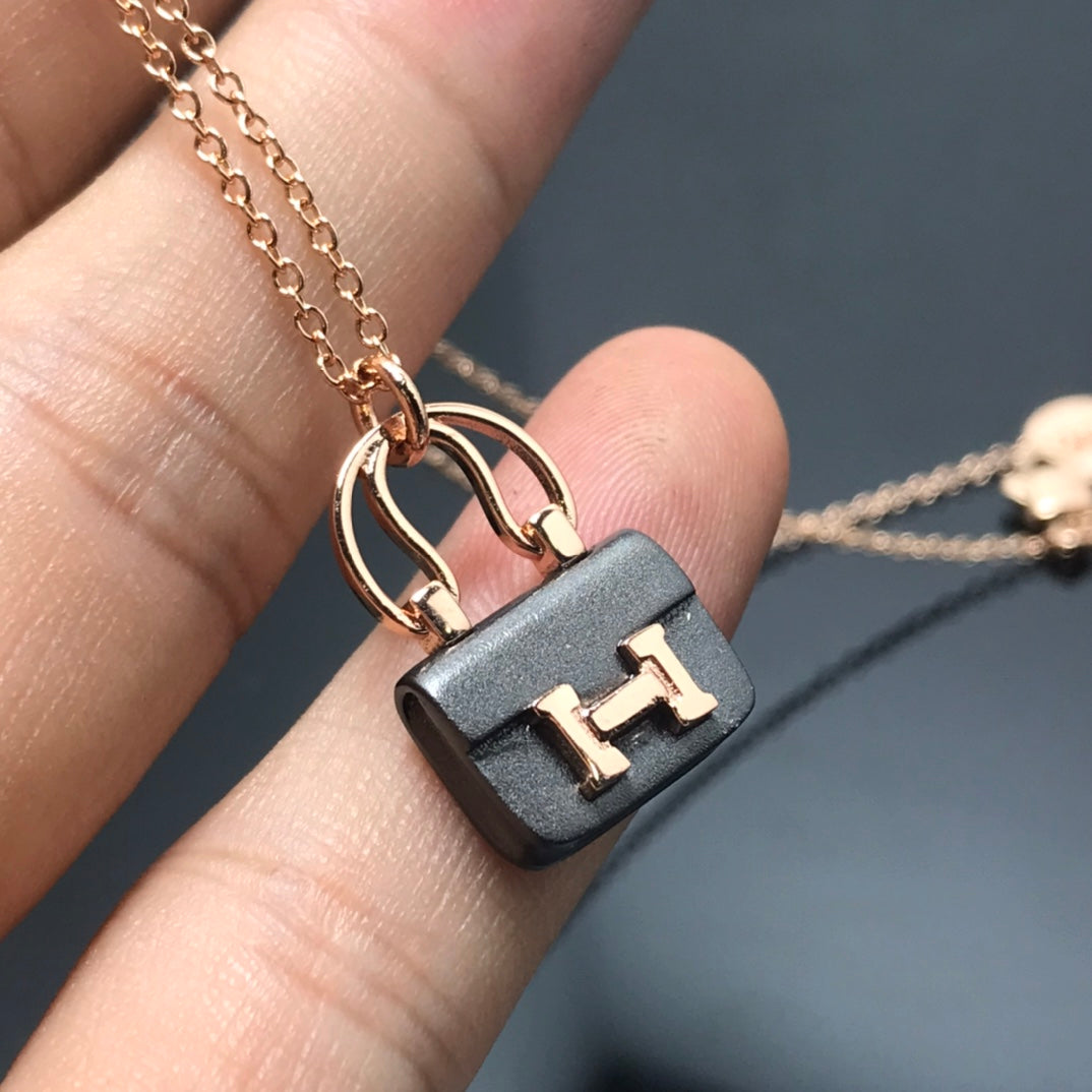 [Aetheris]WOMEN'S HM AMULETTES CONSTANCE PENDANT NECKLACE