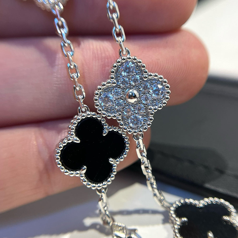 [Aetheris]LUCKY CLOVER 5-MOTIV-ARMBAND – BLACK ONYX KOLLEKTION