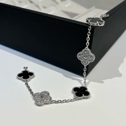 [Aetheris]LUCKY CLOVER 5-MOTIV-ARMBAND – BLACK ONYX KOLLEKTION