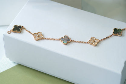 [Aetheris]LUCKY CLOVER 5-MOTIV-ARMBAND – KOLLEKTION GRAUES PERLMUTT