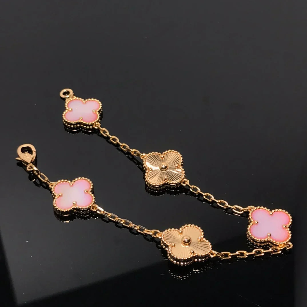[Aetheris]LUCKY CLOVER 5-MOTIF BRACELET – KOLLEKTION ROSAFARBENES PERLMUTT