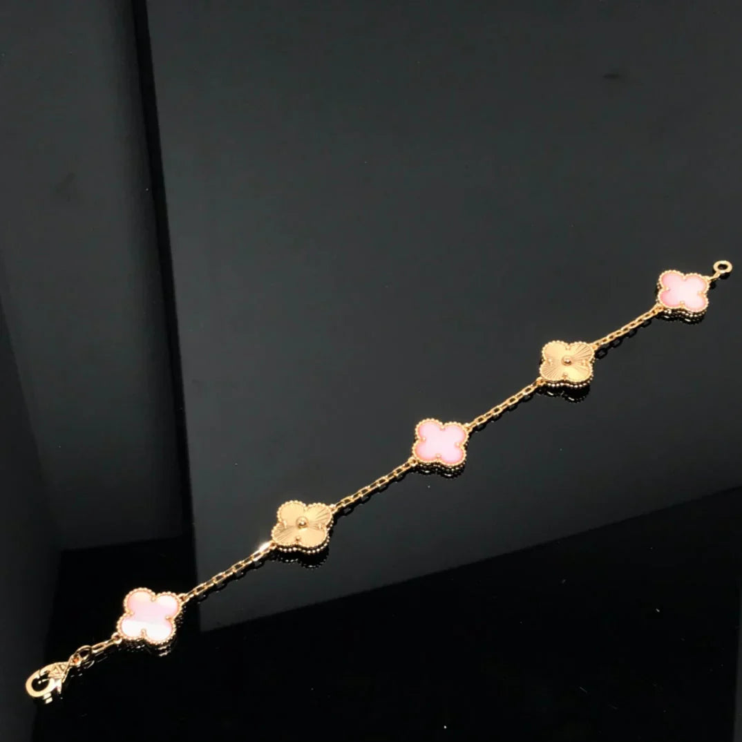 [Aetheris]LUCKY CLOVER 5-MOTIF BRACELET – KOLLEKTION ROSAFARBENES PERLMUTT