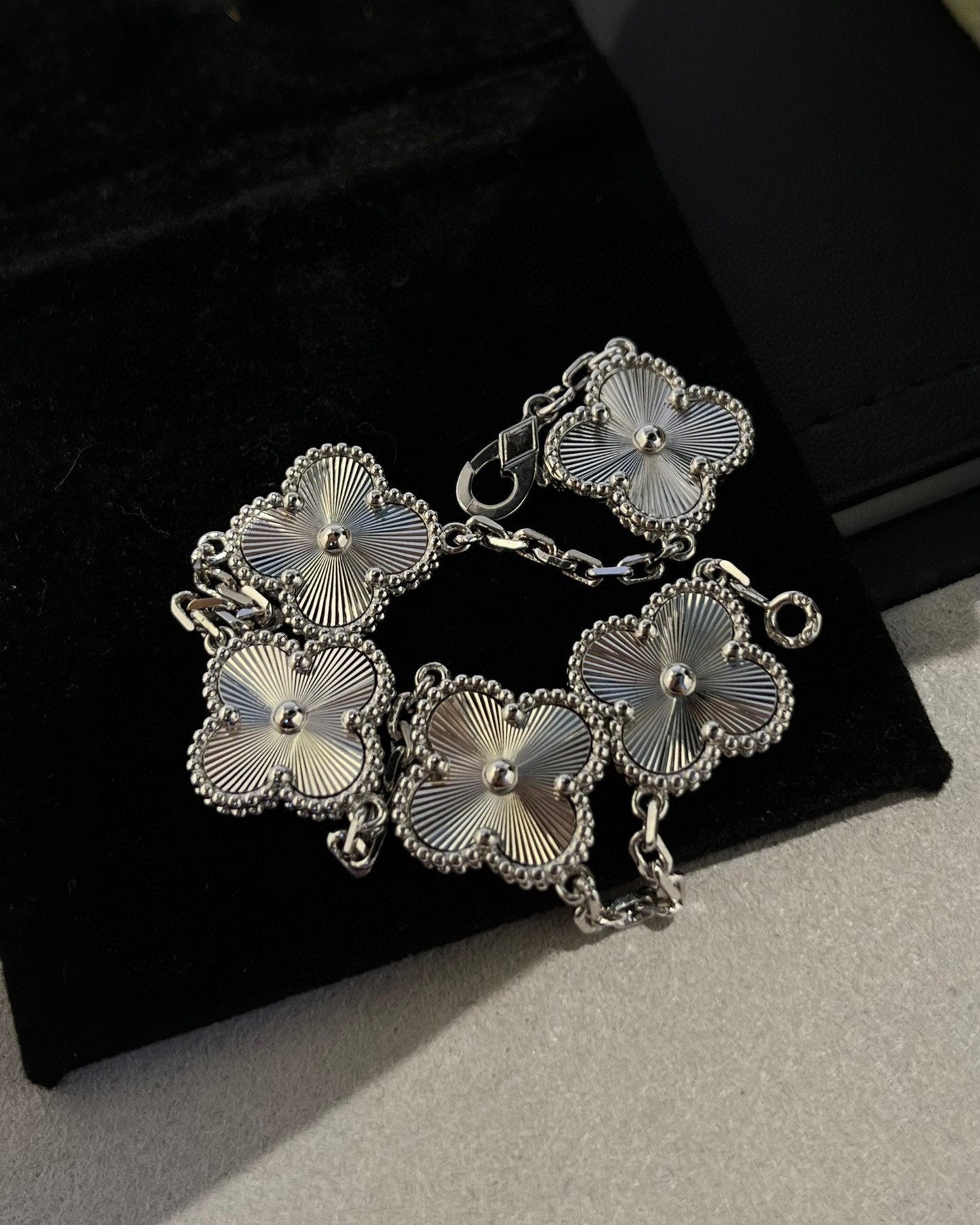[Aetheris]LUCKY CLOVER 5-MOTIV ARMBAND - LASER COLLECTION